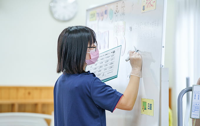 作業中のスタッフ